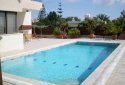 Three bedrooms villa in Emba village for sale 